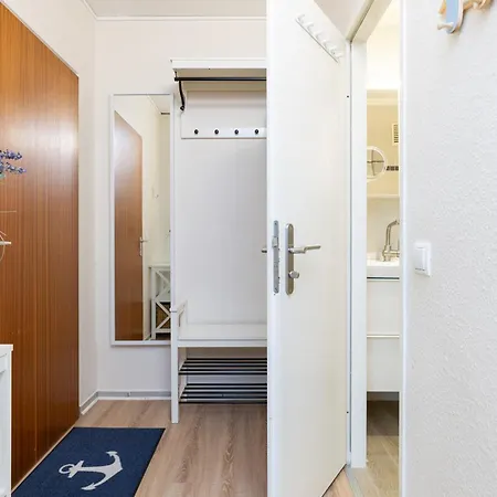 Probsteier Platz Leuchtturm Laboe